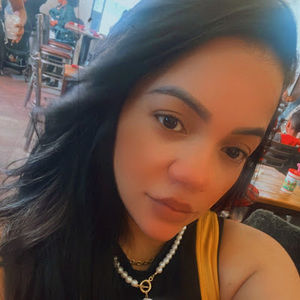 Meet your Posher, Adhara valentina